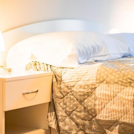 Centro Moderno Al 46 Apartment Cuneo Bagian luar foto